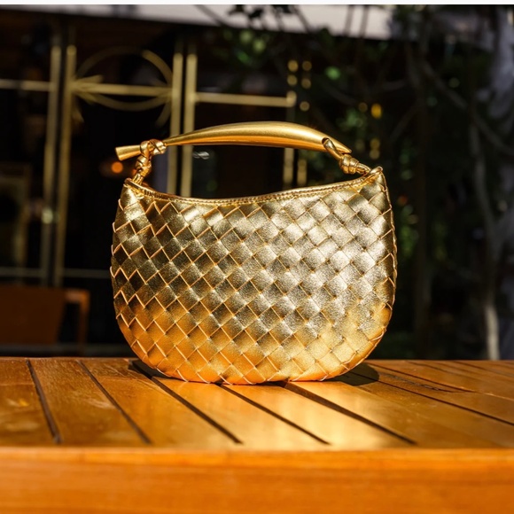 Verano Hill Handbags - Brand New Verano Hill Serena Handbag never used